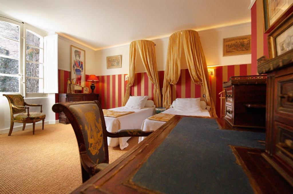 Hotel Restaurant Des Deux Rocs Seillans Pokoj fotografie